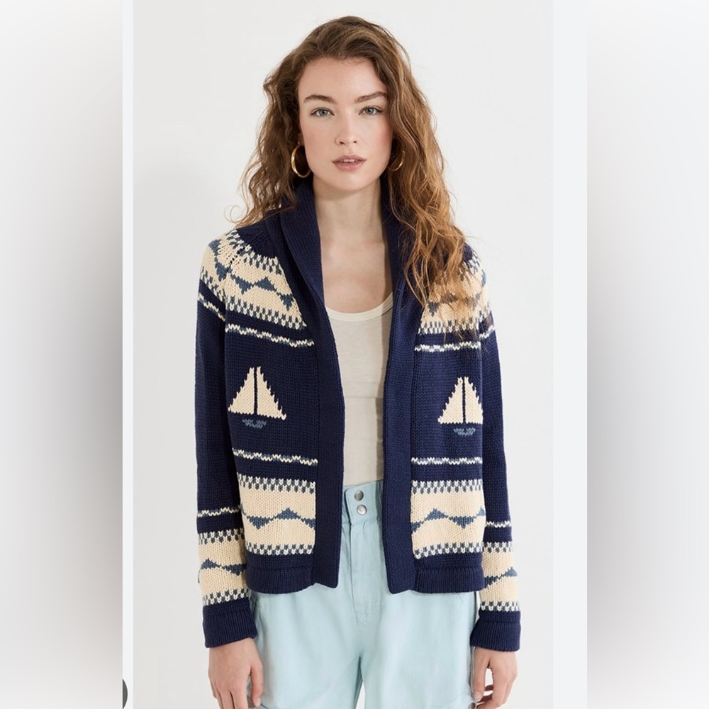 THE GREAT - Sailboat Lodge Cardigan